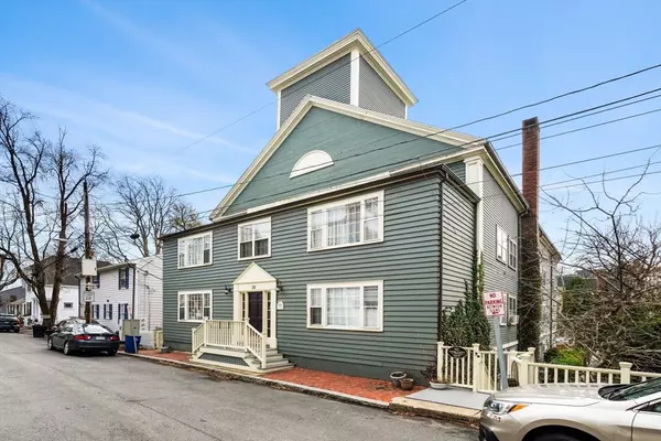 Marblehead, MA 01945,26 Summer St. #8