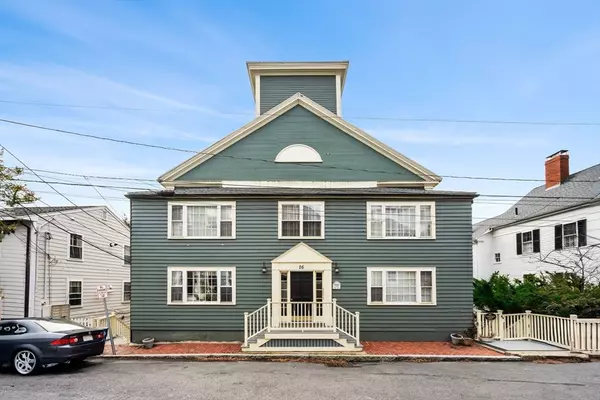 Marblehead, MA 01945,26 Summer St. #8