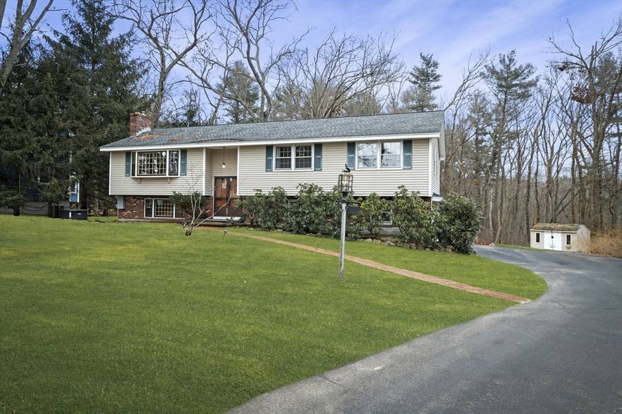 6 Athena Cir, Andover, MA 01810