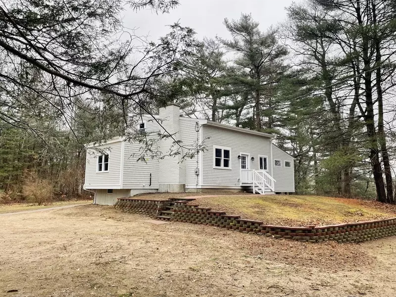 48 Hobomock Street, Pembroke, MA 02359