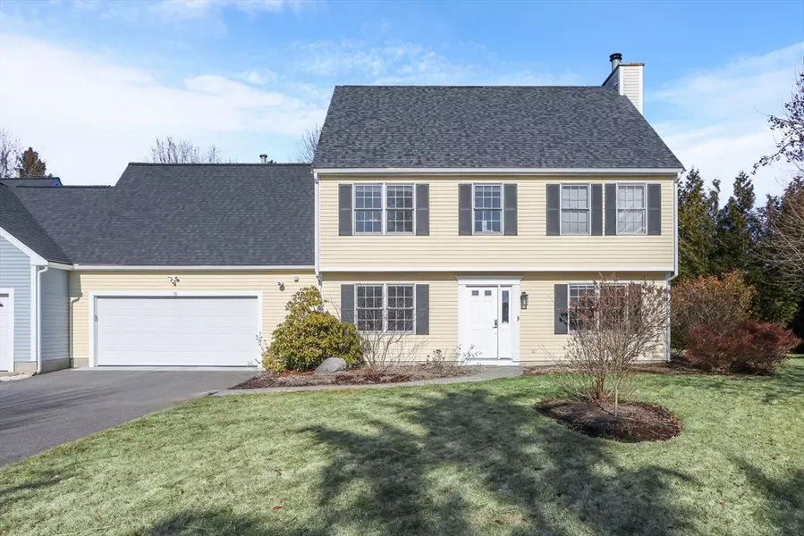 16 Pelican Dr #16, Walpole, MA 02081