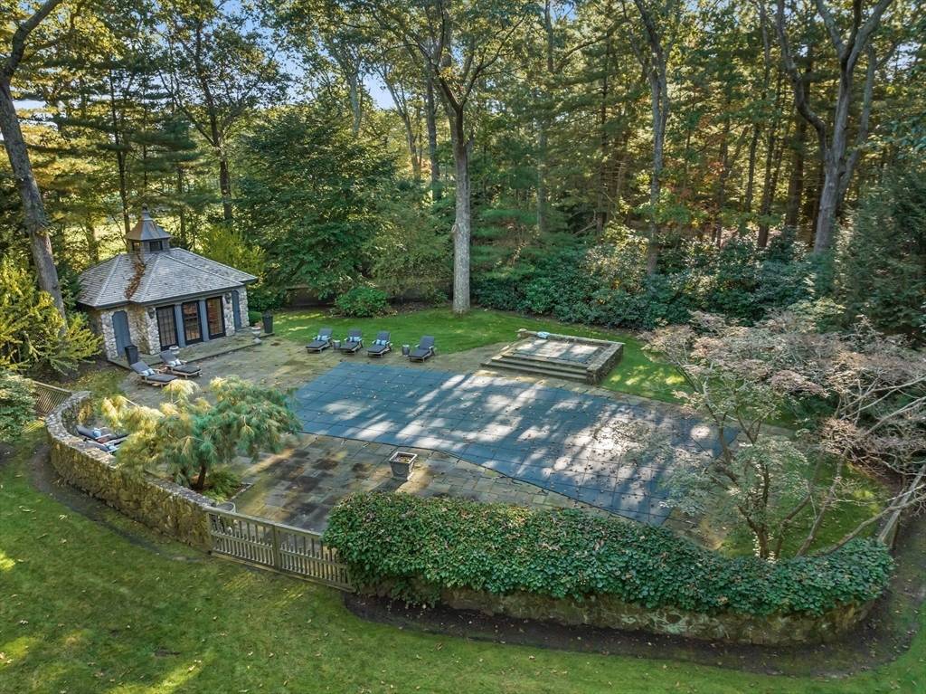 Duxbury, MA 02332,228 Surplus St