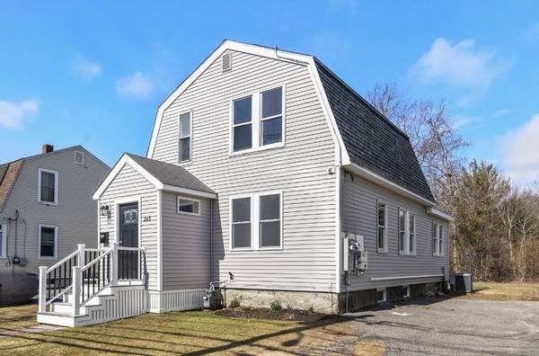 243 Pleasant St, Ashland, MA 01721