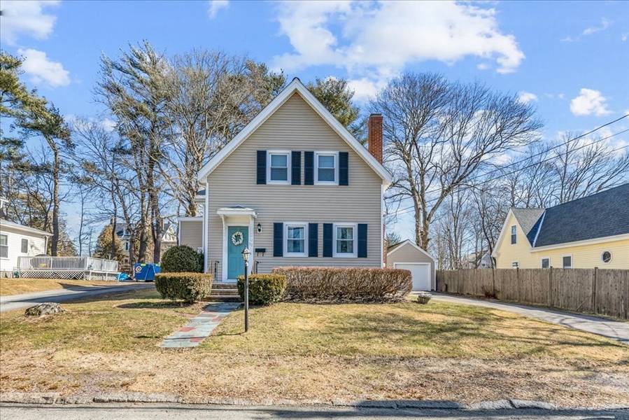 32 Dover St, Whitman, MA 02382