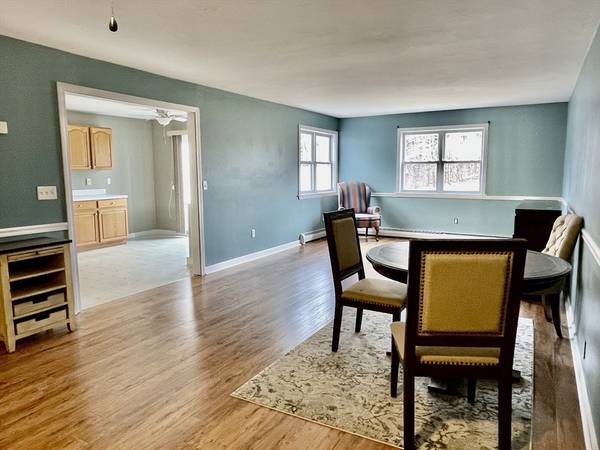 13 Themeli Ct #13, Oxford, MA 01537