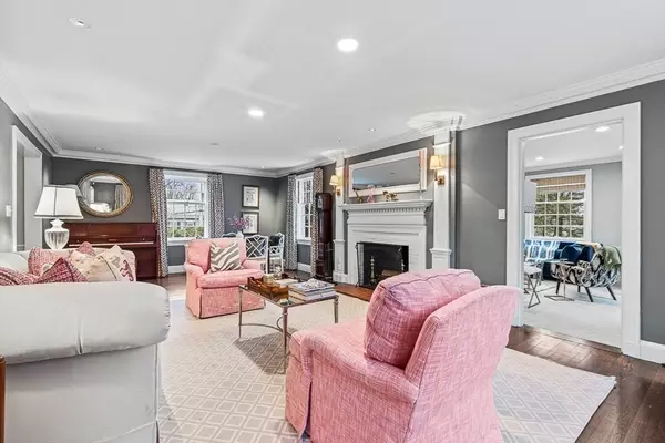 Wellesley, MA 02481,14 Rockridge Rd
