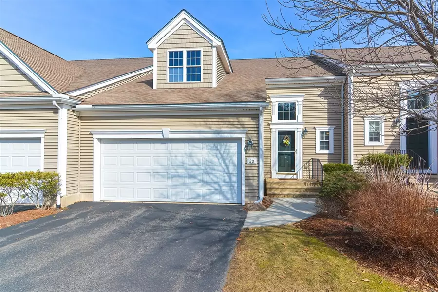 20 Buttercup Ln #20, Grafton, MA 01560