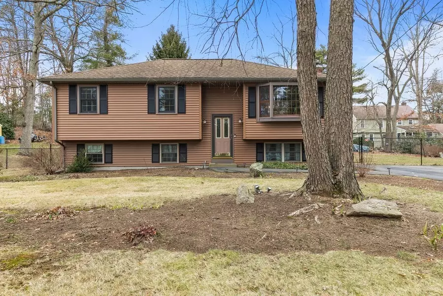 60 Mckeon Drive, North Attleboro, MA 02760