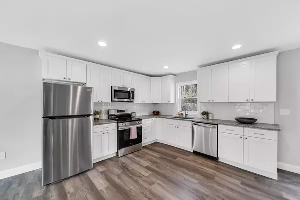 Huntington, MA 01050,7 Rockybrook Dr