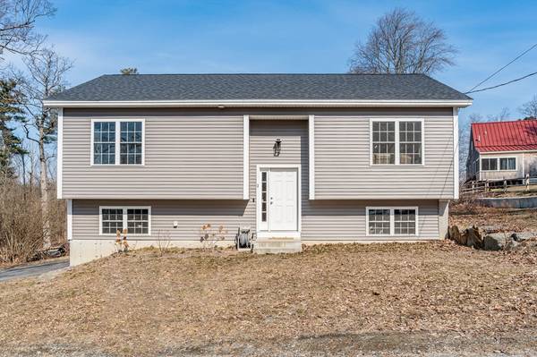 3 Trinity Ave,  Sterling,  MA 01564