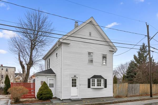 13 Clinton St, Brockton, MA 02302