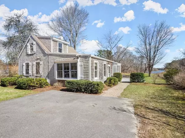 394 Davisville Rd, Falmouth, MA 02536