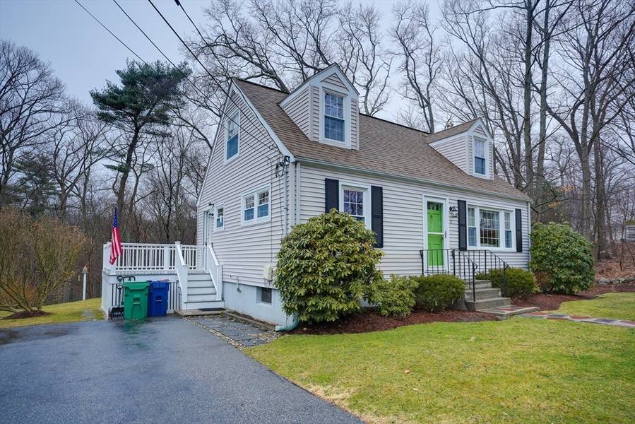 2 Birch St, Burlington, MA 01803