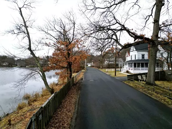 Wilmington, MA 01887,9 Lake St