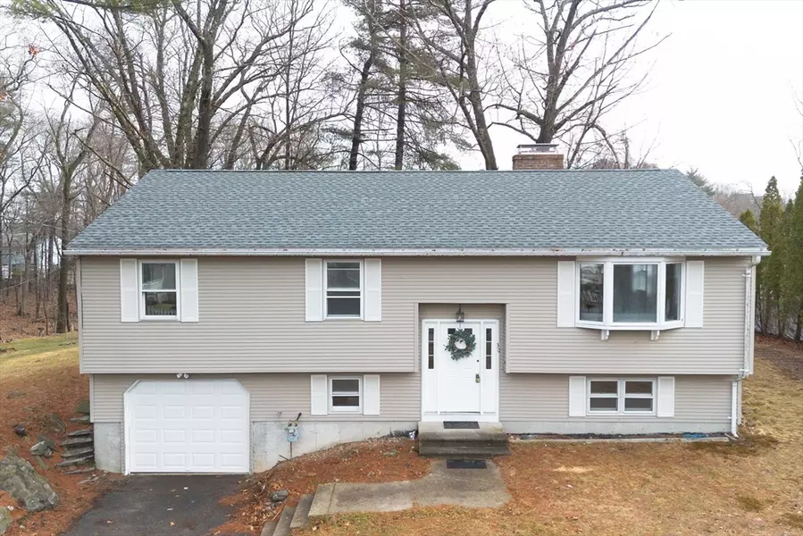 30 Scandinavia Ave, Worcester, MA 01603