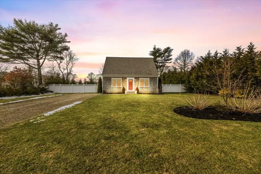 Falmouth, MA 02536,9 Rolling Acres Ln