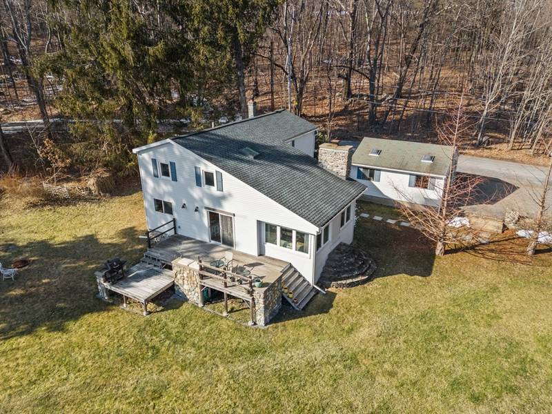 305 Bryant Rd, Holden, MA 01522