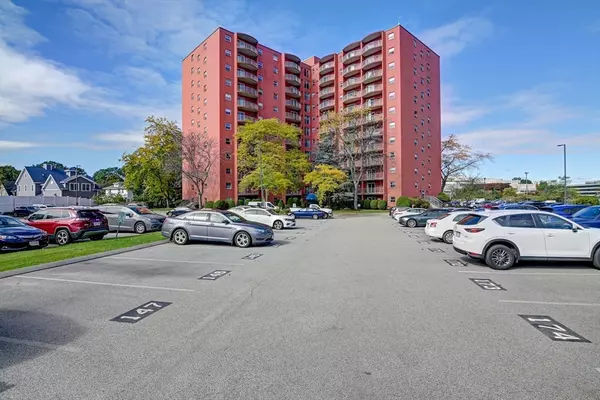 115 W Squantum St #501, Quincy, MA 02171