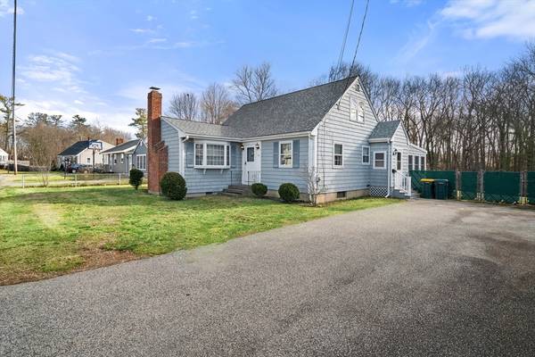 57 Bay State Cir, Abington, MA 02351