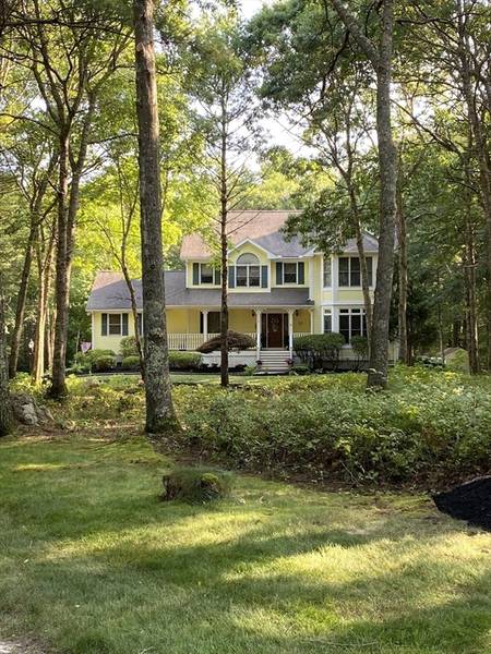 31 Panettieri Drive, Lakeville, MA 02347