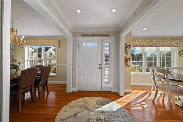 Raynham, MA 02767,65 Bristol Cir #37