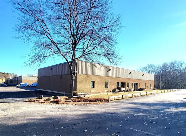 Topsfield, MA 01983,422 Boston Street #B