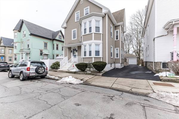 56 Locust St, New Bedford, MA 02740