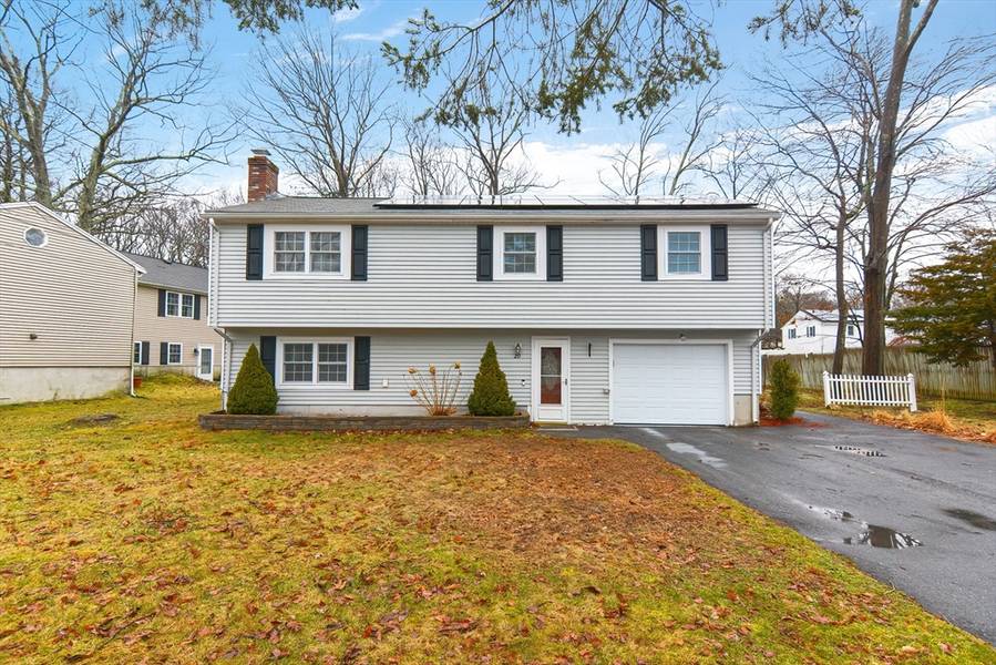 29 Paula Rd, Milford, MA 01757