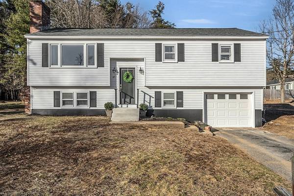 27 Pine Dr, Templeton, MA 01436