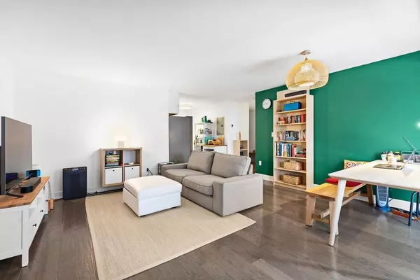 Brookline, MA 02446,30 Stearns Road #201