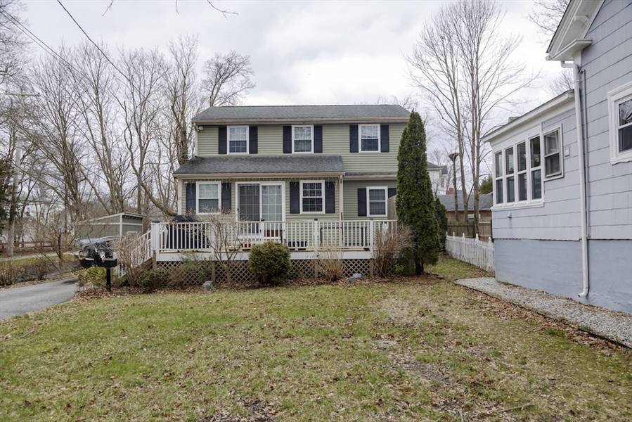 35 Hope St, Warren, RI 02885