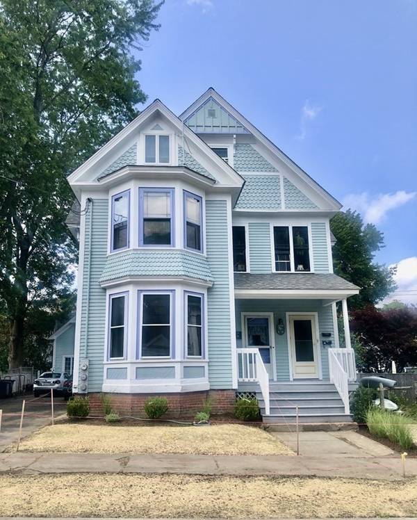 22 Broad St #2, Newburyport, MA 01950