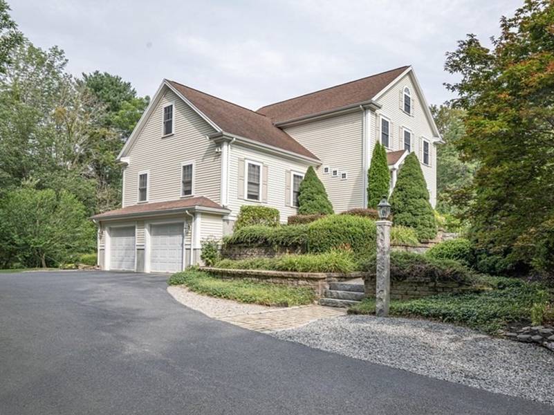 425 Bay Rd, Easton, MA 02375