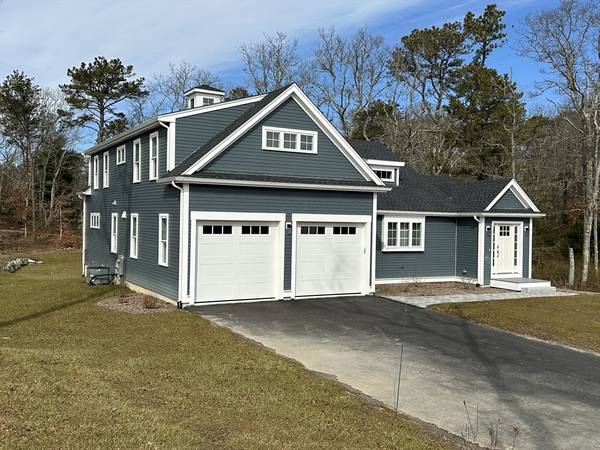 2 Maxwell Lane, Sandwich, MA 02563