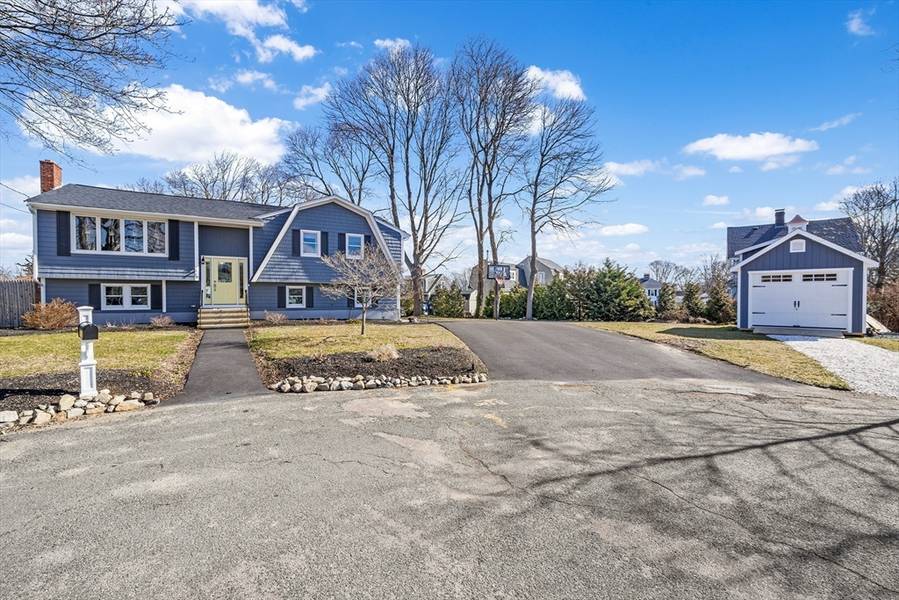 16 Murphys Ln, Scituate, MA 02066