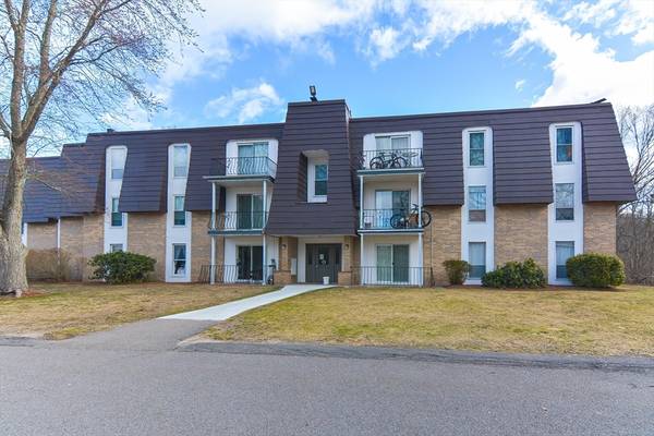 8 Kennedy Lane #38, Milford, MA 01757