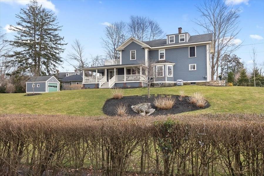 71 Lincoln St, Hingham, MA 02043