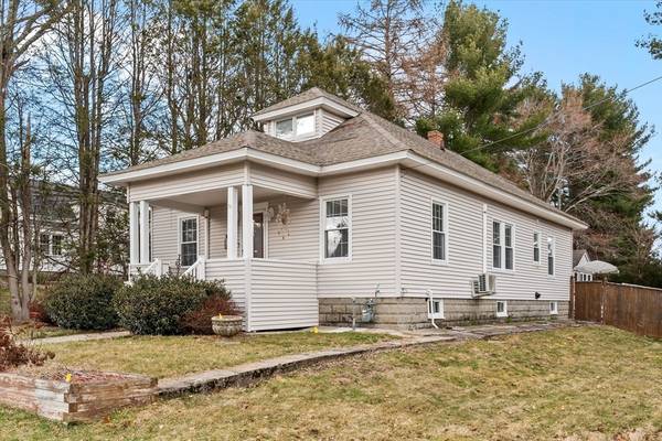 31 Albion St, Methuen, MA 01844