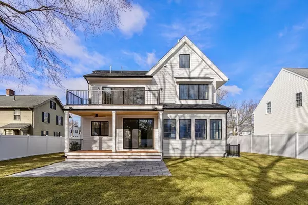 Needham, MA 02492,20 Pinewood Rd