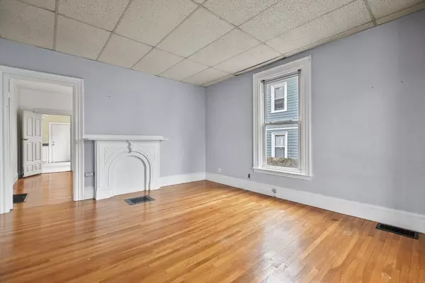 Everett, MA 02149,43 Waverly Street