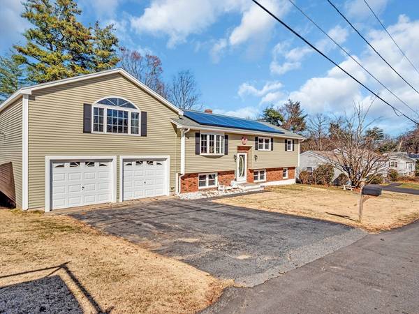 60 Rose Ave, Leominster, MA 01453