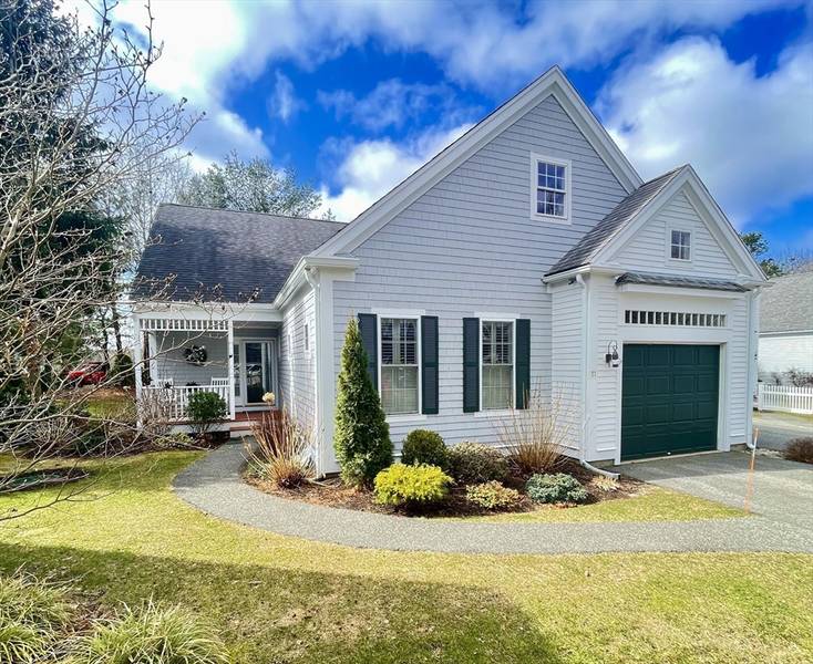 11 Berrywood Ct #11, Bourne, MA 02532