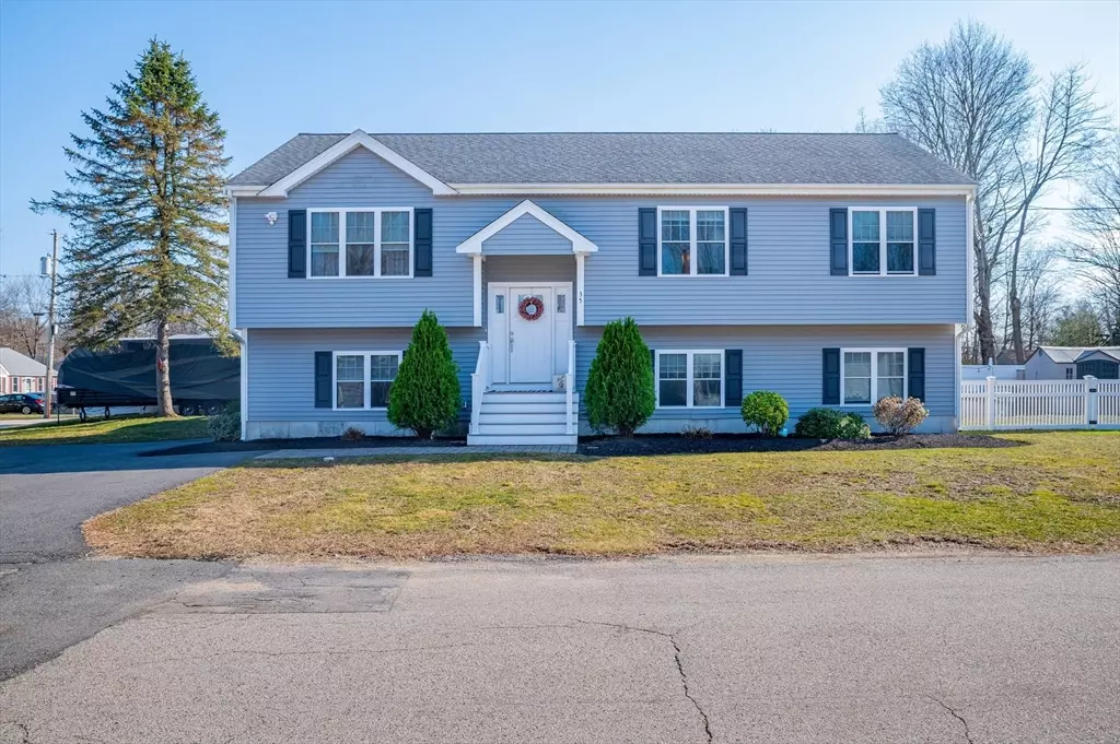 Abington, MA 02351,35 Savine St