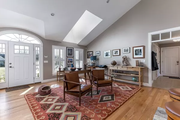 Westport, MA 02790,15 Stella Lane