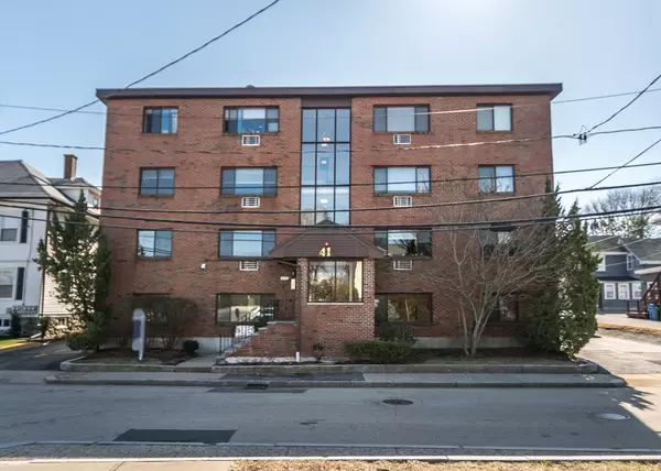 41 Walnut Street #3-1, Waltham, MA 02453