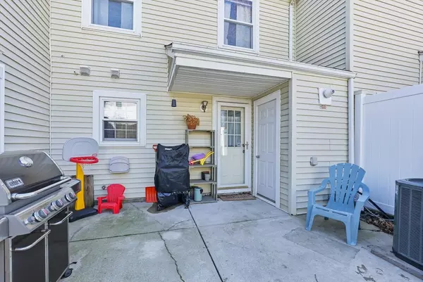 Auburn, MA 01501,2702 Forest Park Dr. #2702