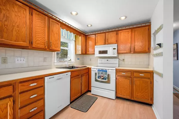 Barnstable, MA 02632,99 Longview Drive