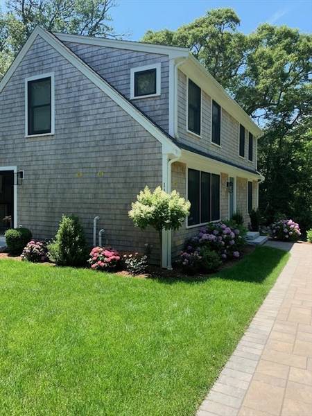 112 Susan Ln, Brewster, MA 02631