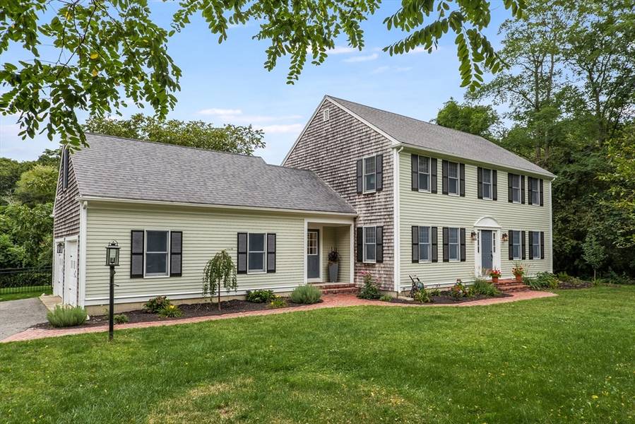 3 Coach Lane, Sandwich, MA 02563