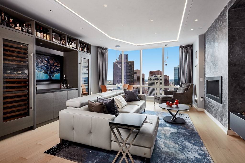 1 Franklin St #4105, Boston, MA 02110